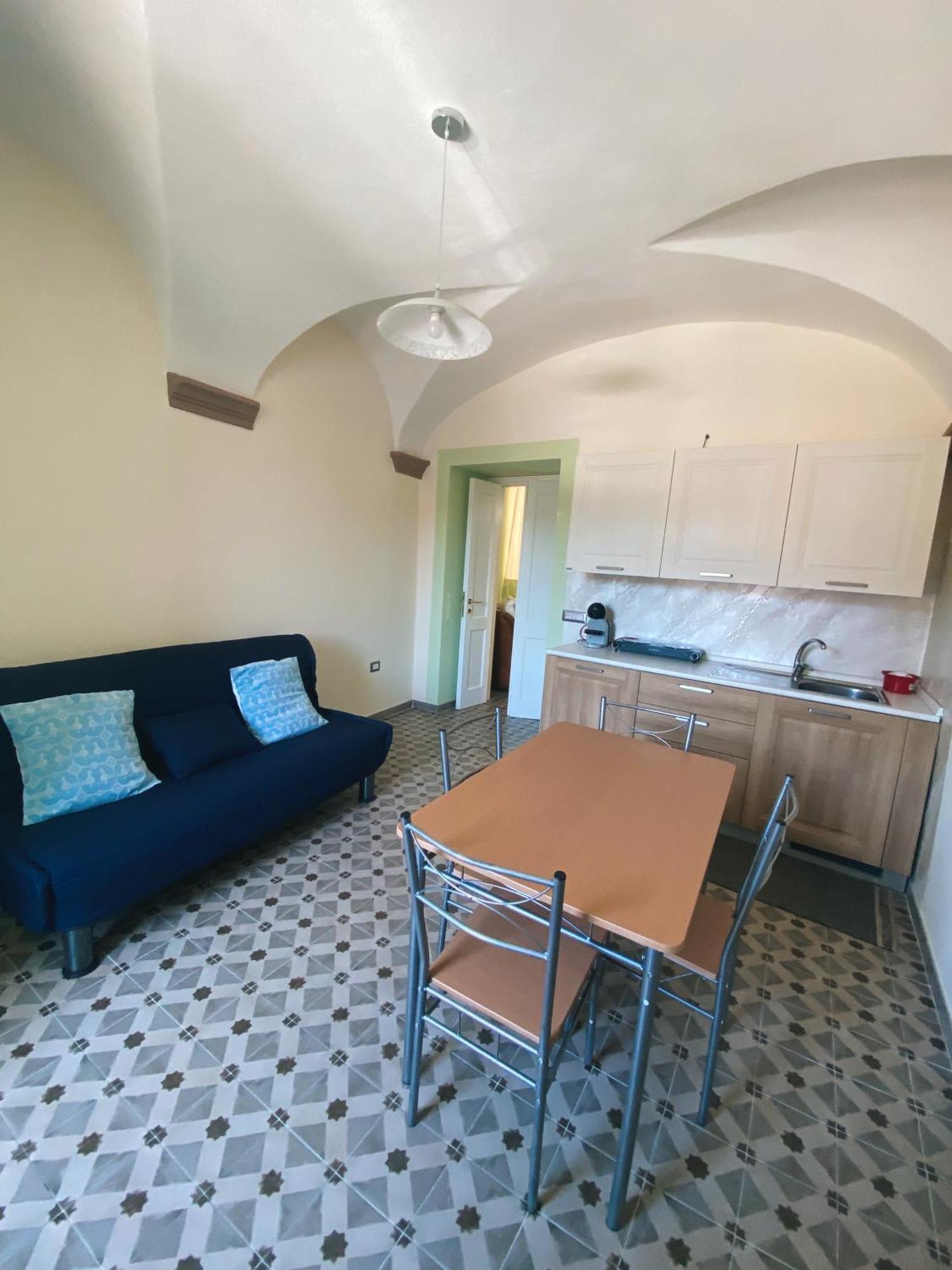 Tra I Due Ponti Hotel Bosa Luaran gambar
