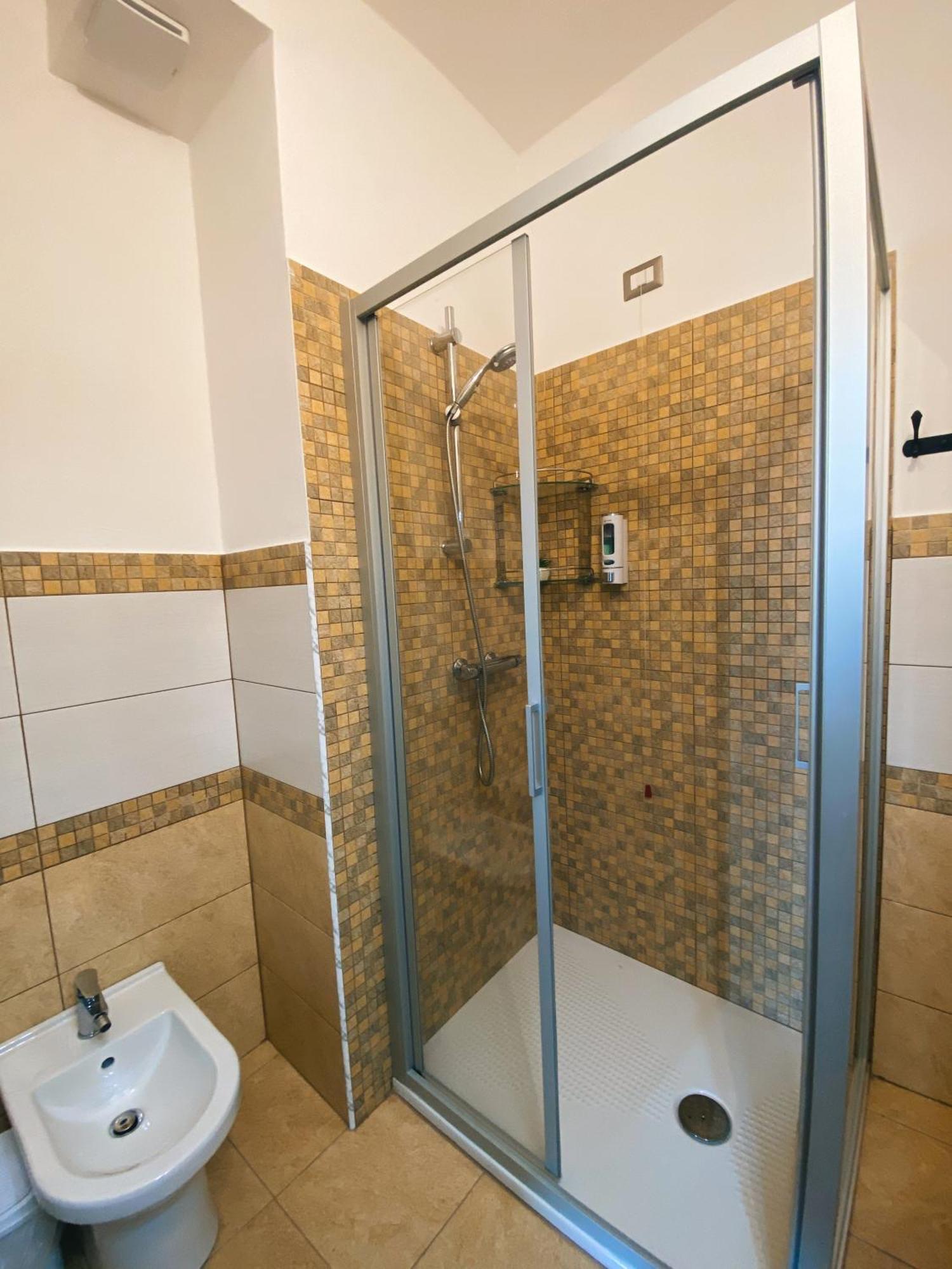 Tra I Due Ponti Hotel Bosa Luaran gambar