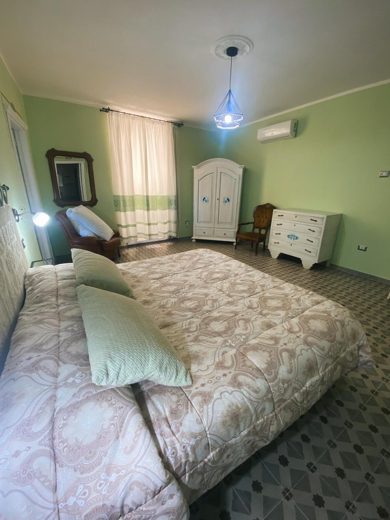 Tra I Due Ponti Hotel Bosa Luaran gambar