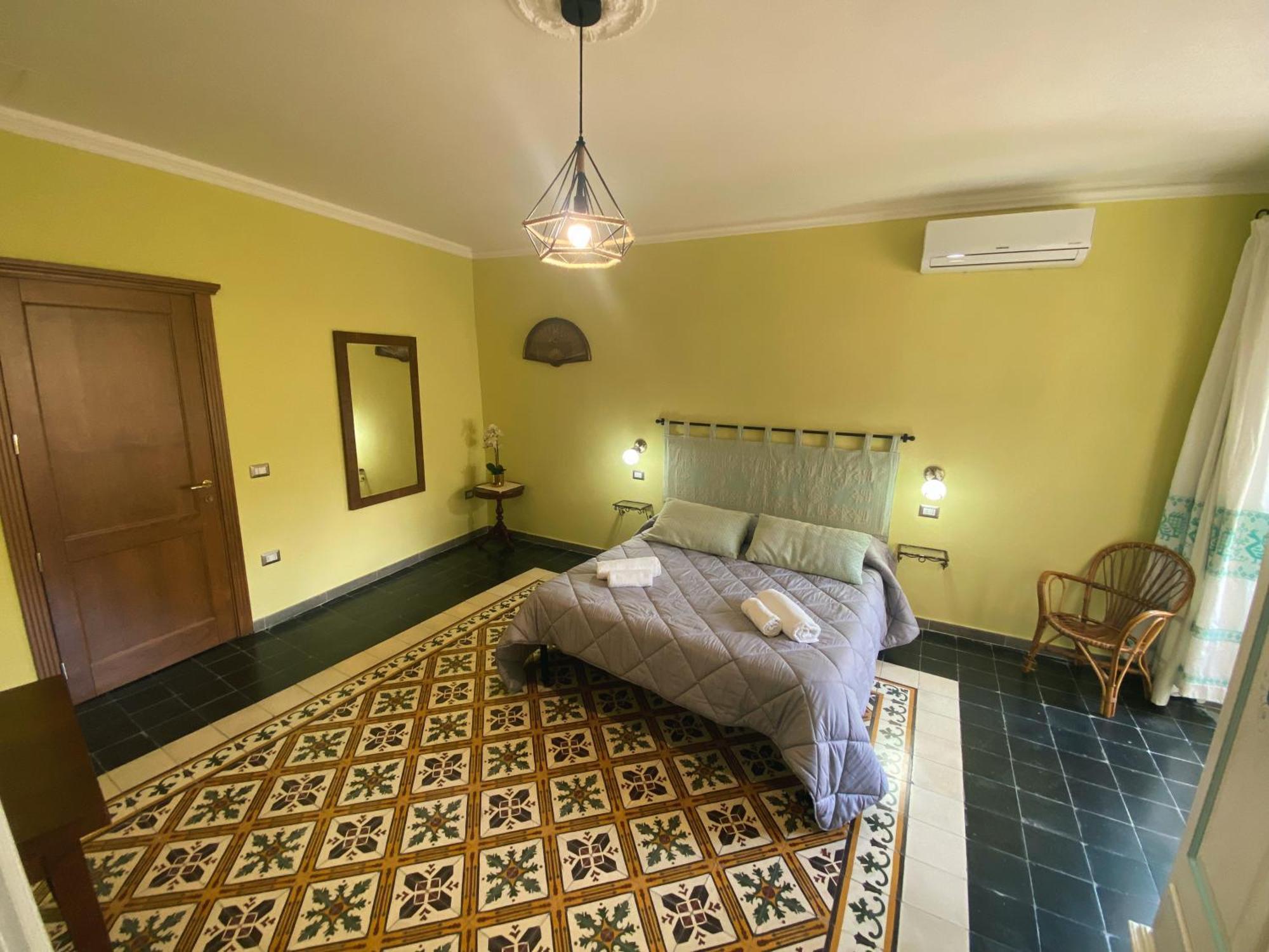 Tra I Due Ponti Hotel Bosa Luaran gambar