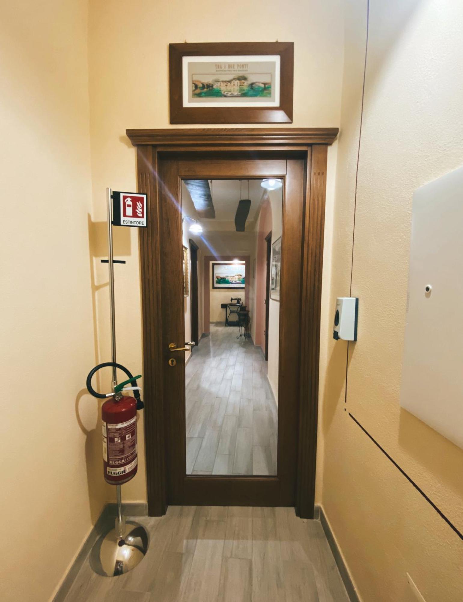 Tra I Due Ponti Hotel Bosa Luaran gambar