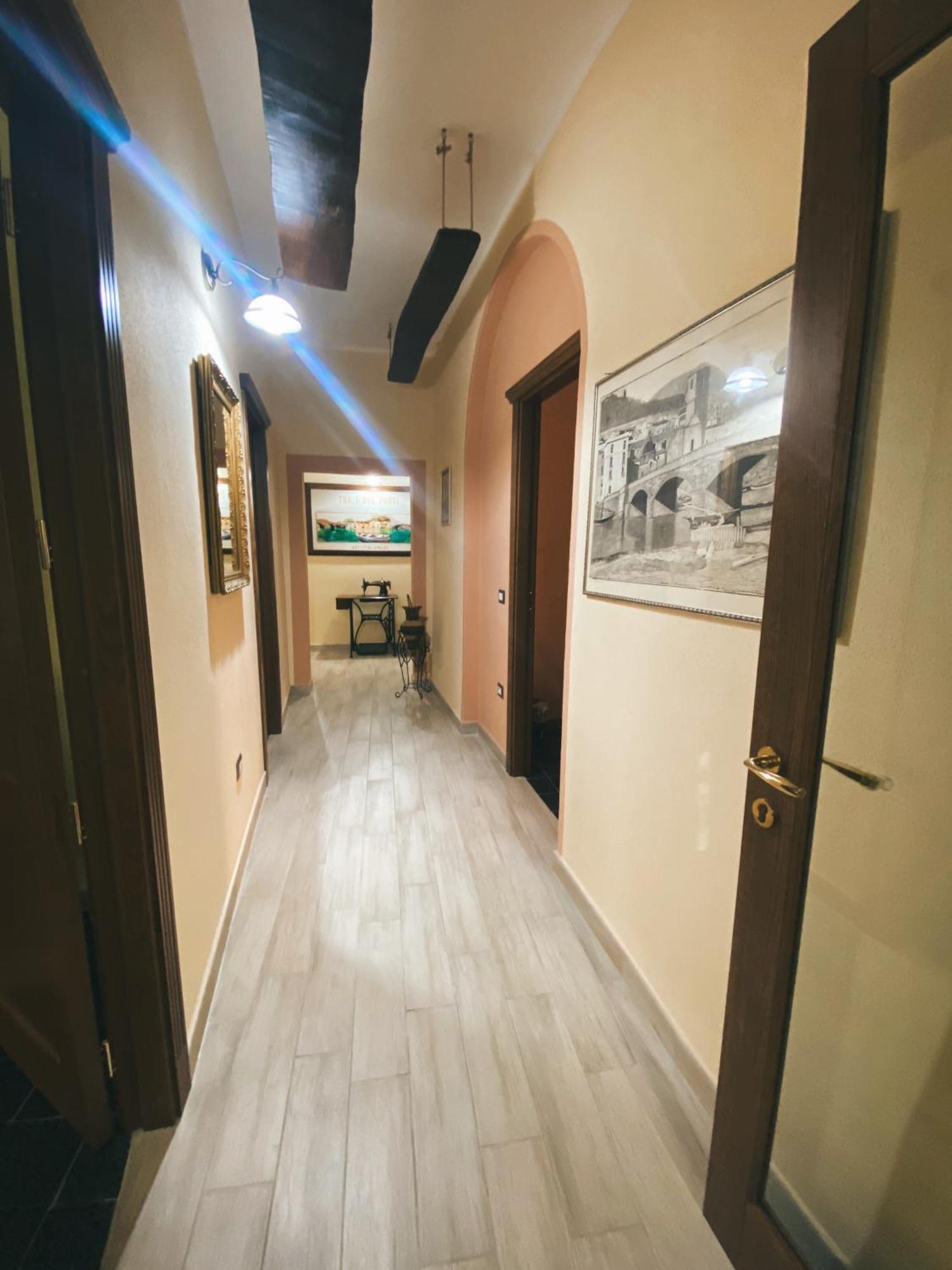 Tra I Due Ponti Hotel Bosa Luaran gambar